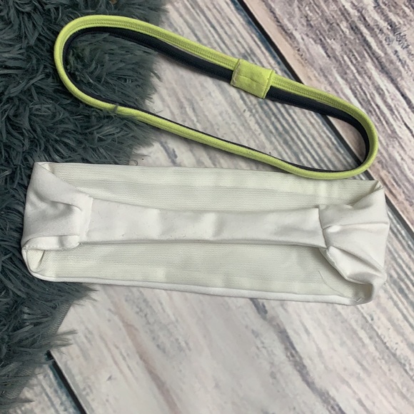 2 Lululemon Headbands - Picture 2 of 3